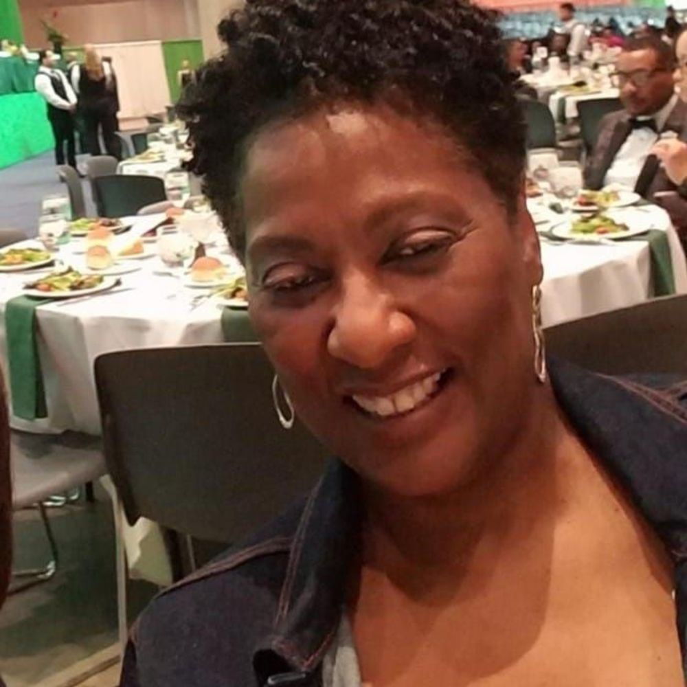 Meet your Posher, Renee